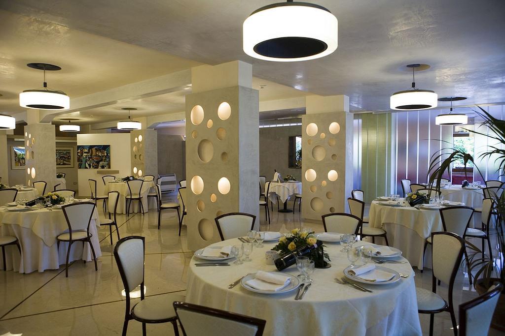 Hotel Ristorante Cavaliere Scario Extérieur photo