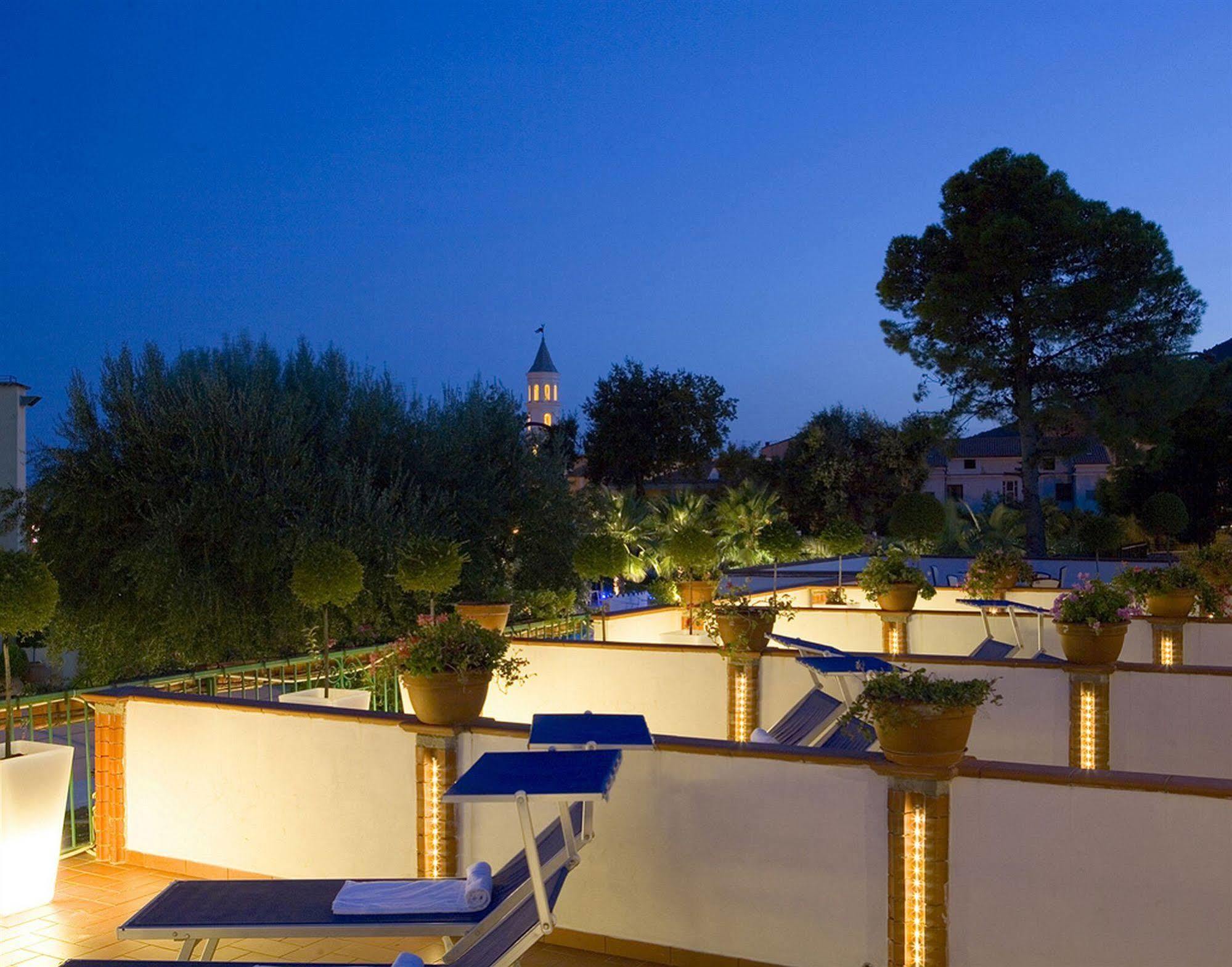 Hotel Ristorante Cavaliere Scario Extérieur photo