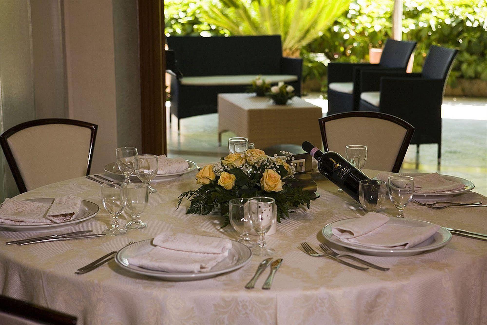 Hotel Ristorante Cavaliere Scario Extérieur photo